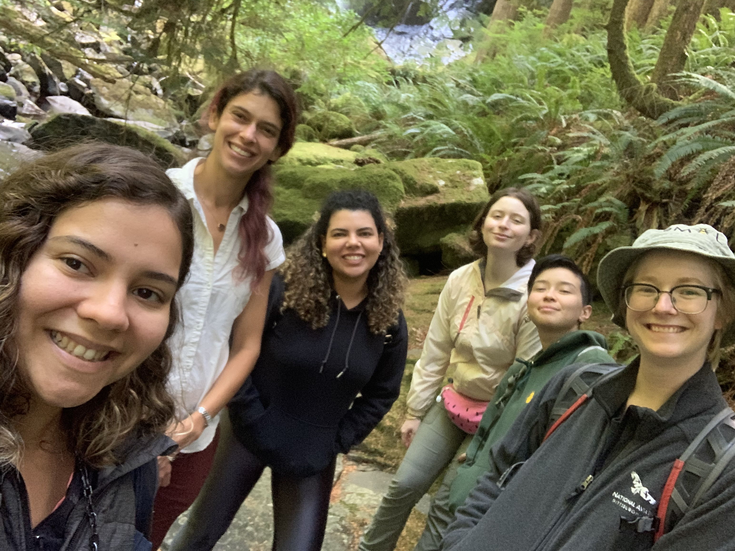 Ponisio Lab group photo, 2022